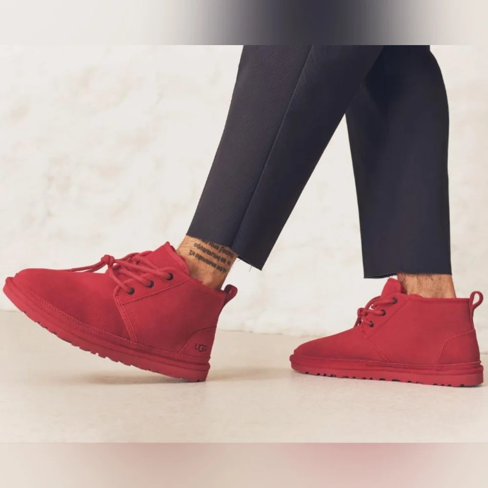 NWOB UGG Women size 11 Samba RedNeumel Sheepskin Lined Lace up (Men/youth SZ5) - Picture 2 of 6